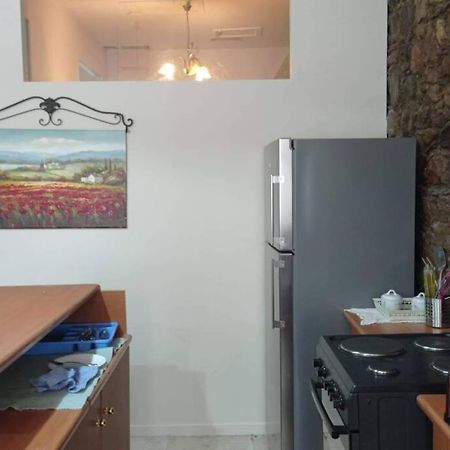The -300 -A Centrally Located Heritage Home Sparta Bagian luar foto