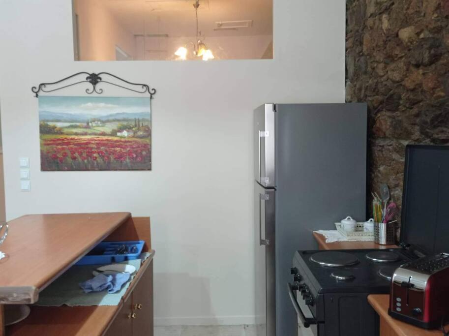 The -300 -A Centrally Located Heritage Home Sparta Bagian luar foto